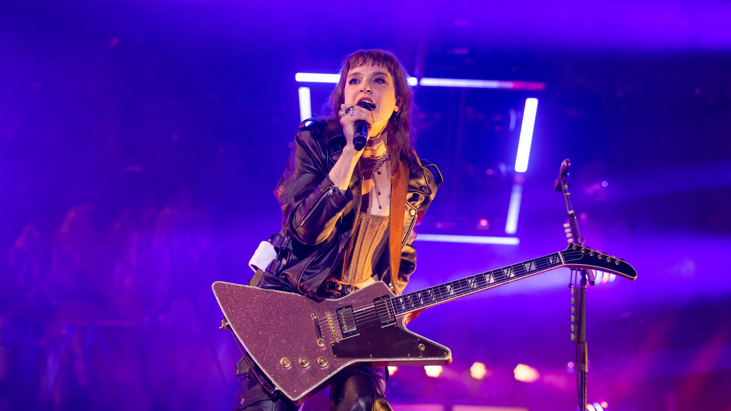 Halestorm live
